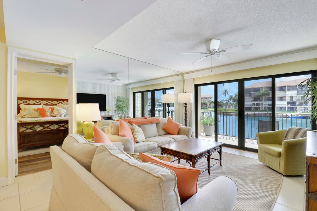 На продажу: $545,000 (2 спален, 2 ванн, 1385 Квадратных фут)