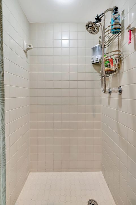 For Sale: $319,900 (2 beds, 2 baths, 1236 Square Feet)