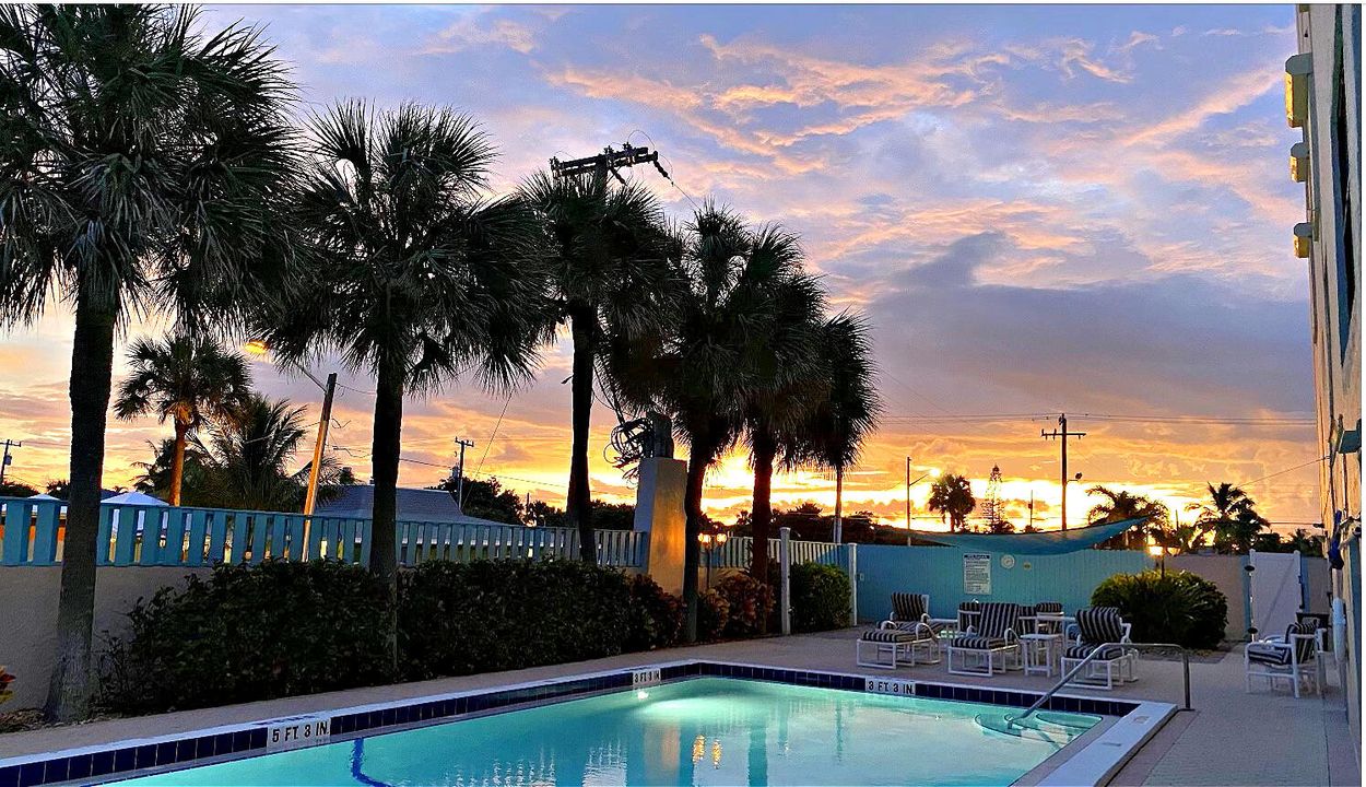 待售: $349,000 (2 贝兹, 2 浴室, 1347 平方英尺)