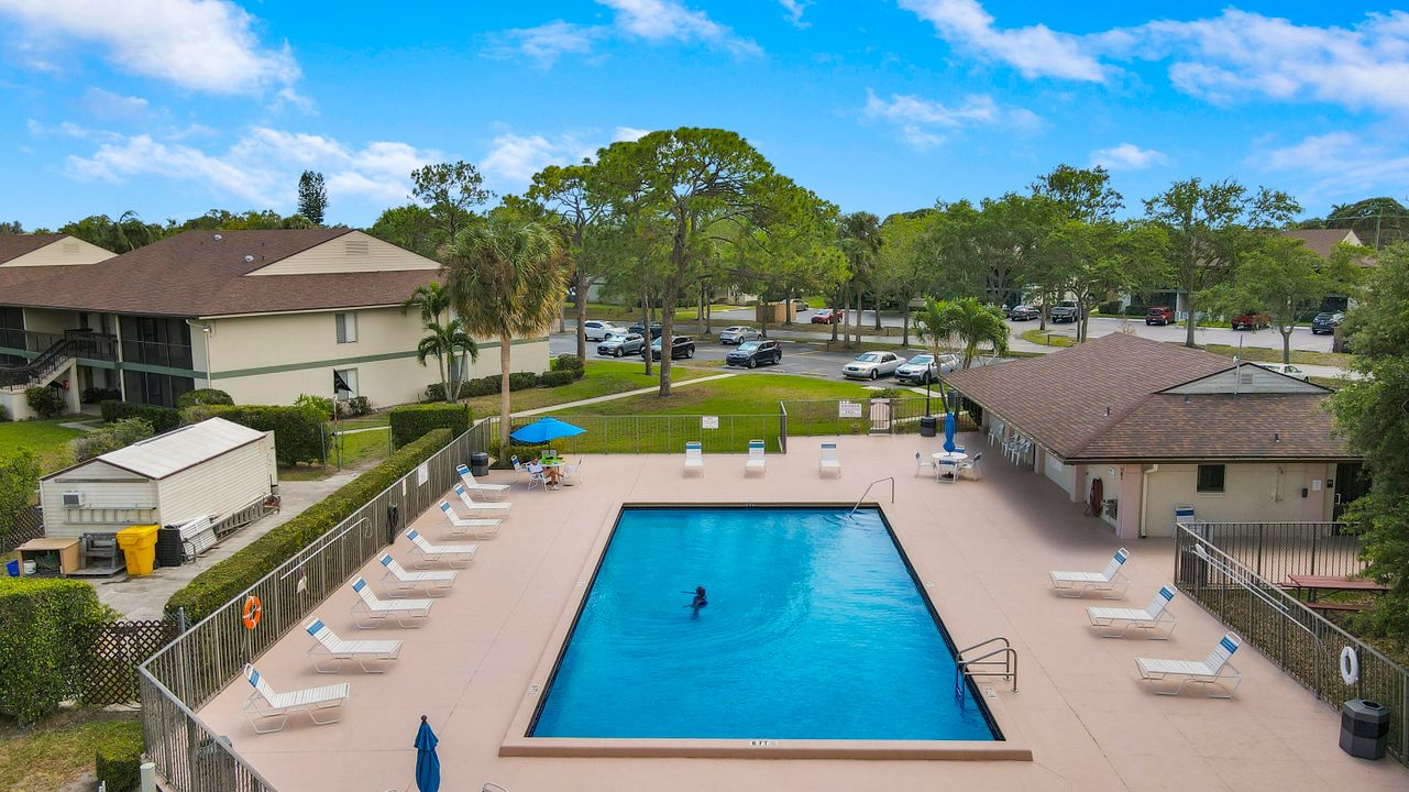 На продажу: $303,000 (2 спален, 2 ванн, 860 Квадратных фут)