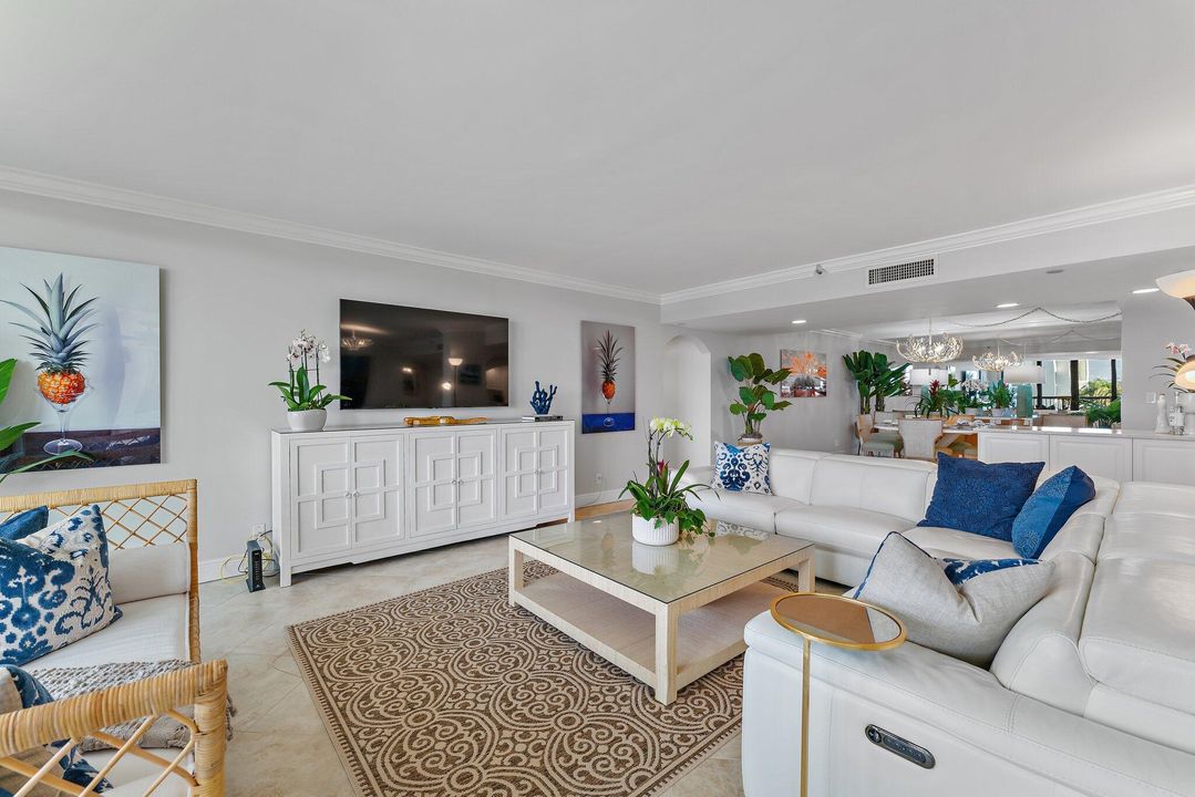 For Sale: $2,350,000 (2 beds, 2 baths, 2358 Square Feet)