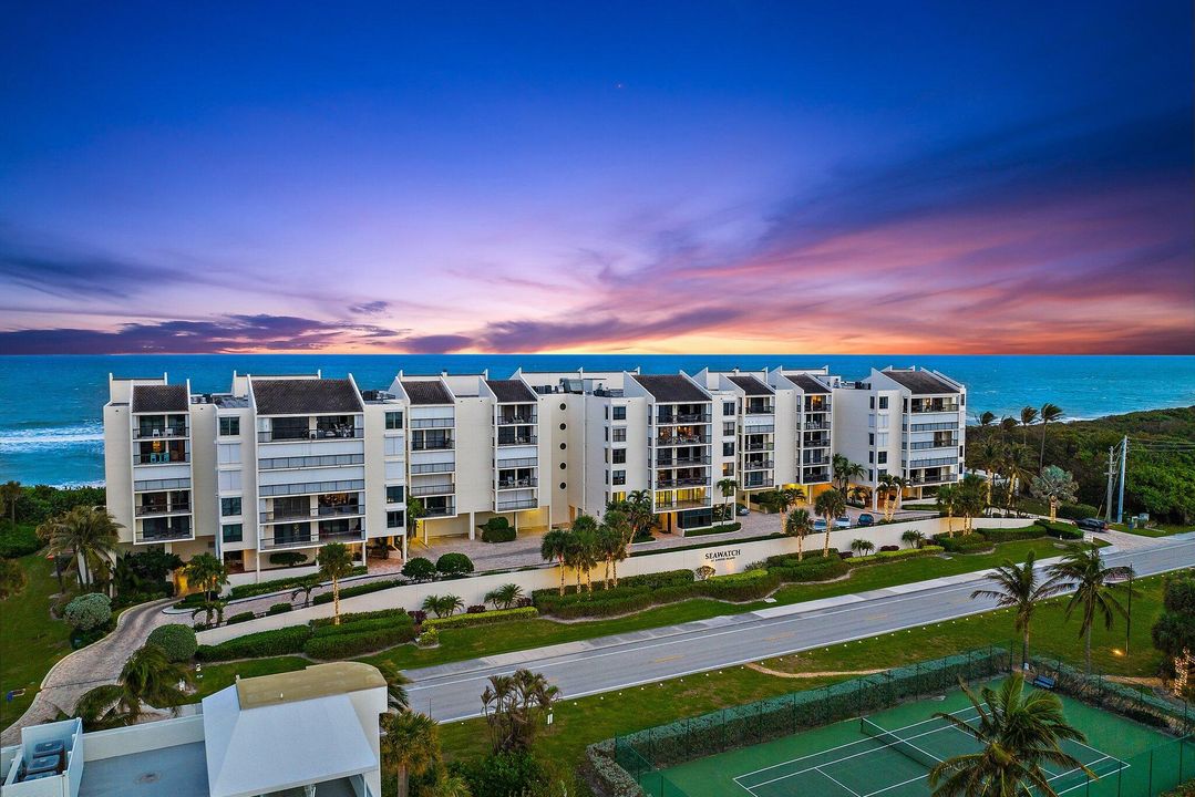 For Sale: $2,350,000 (2 beds, 2 baths, 2358 Square Feet)