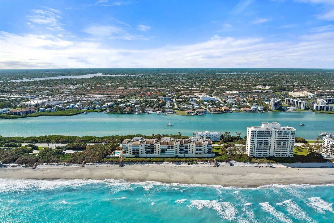 For Sale: $2,350,000 (2 beds, 2 baths, 2358 Square Feet)