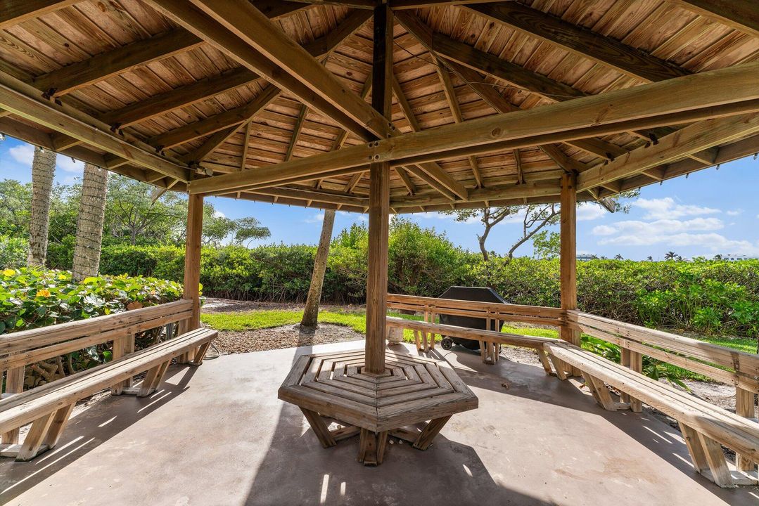 For Sale: $2,350,000 (2 beds, 2 baths, 2358 Square Feet)