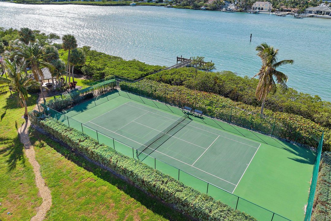 For Sale: $2,350,000 (2 beds, 2 baths, 2358 Square Feet)