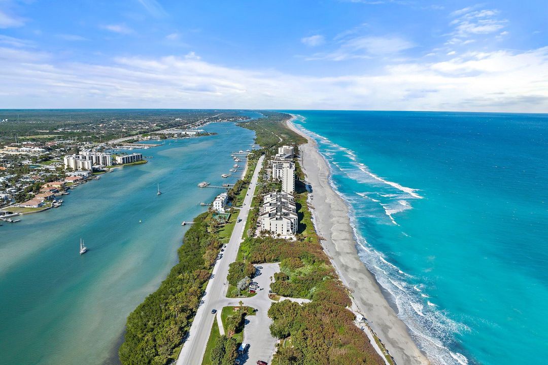 For Sale: $2,350,000 (2 beds, 2 baths, 2358 Square Feet)