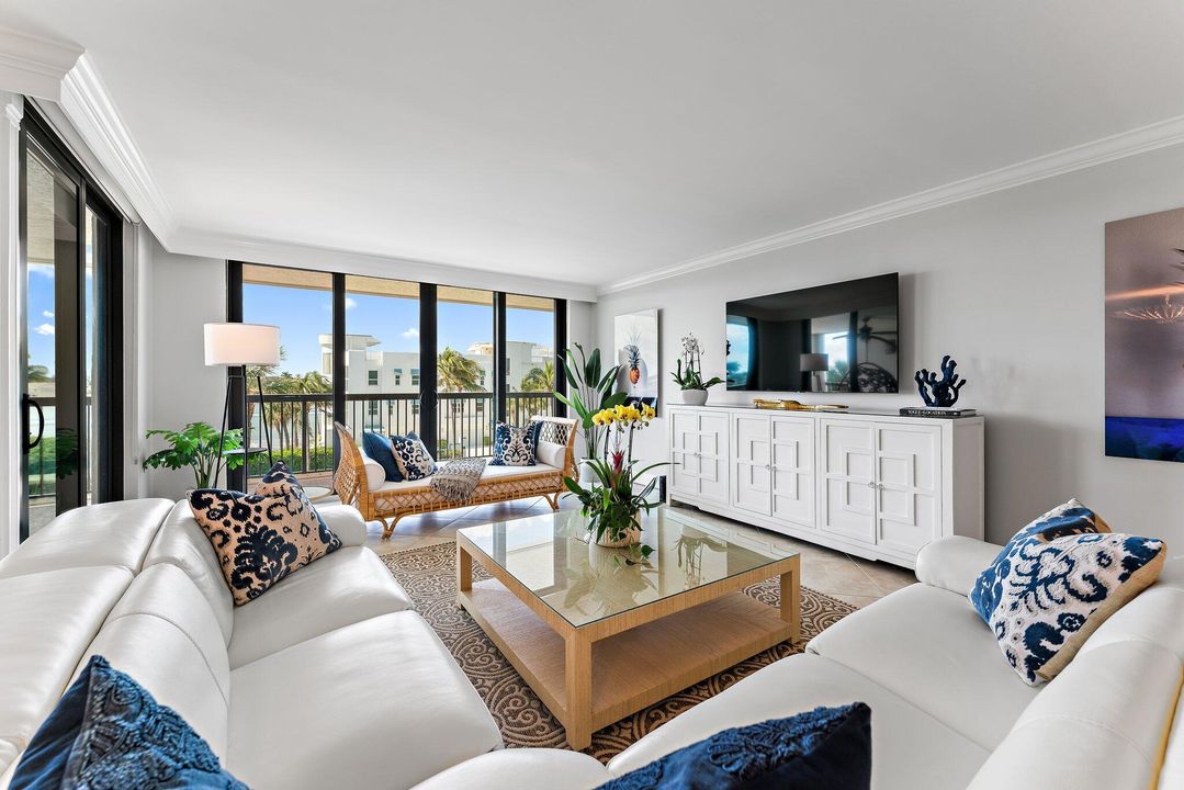 For Sale: $2,350,000 (2 beds, 2 baths, 2358 Square Feet)