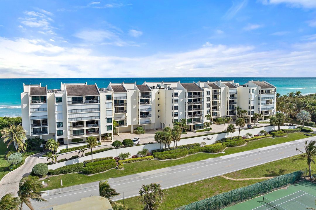 For Sale: $2,350,000 (2 beds, 2 baths, 2358 Square Feet)