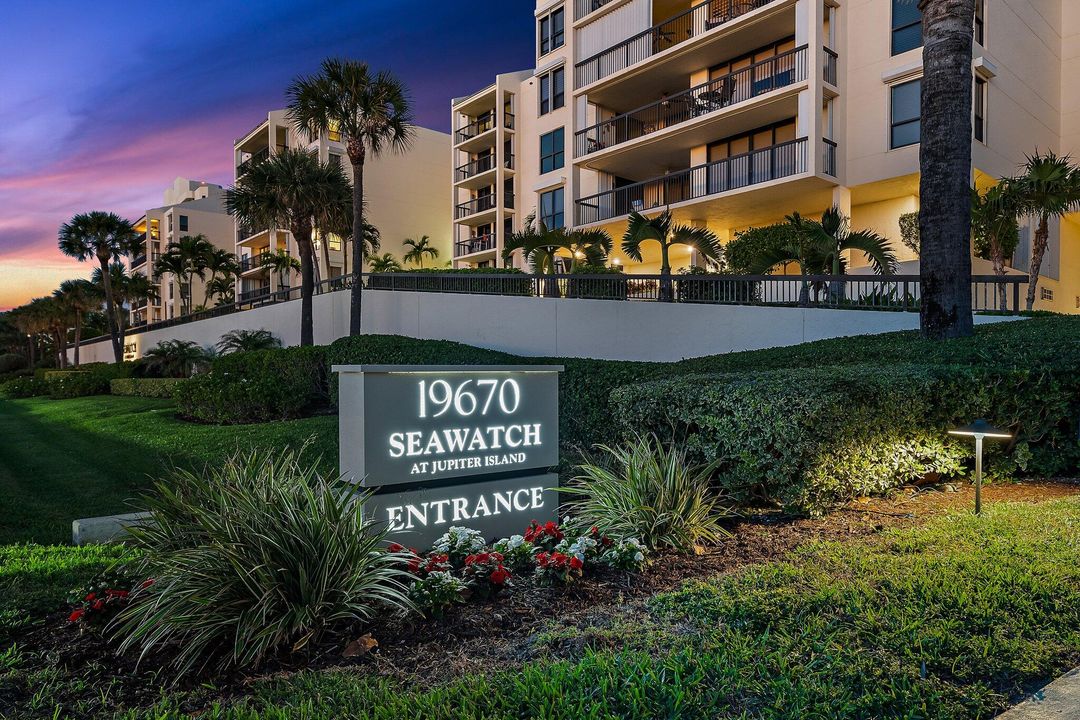 For Sale: $2,350,000 (2 beds, 2 baths, 2358 Square Feet)