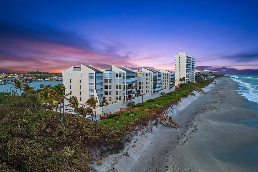 For Sale: $2,350,000 (2 beds, 2 baths, 2358 Square Feet)