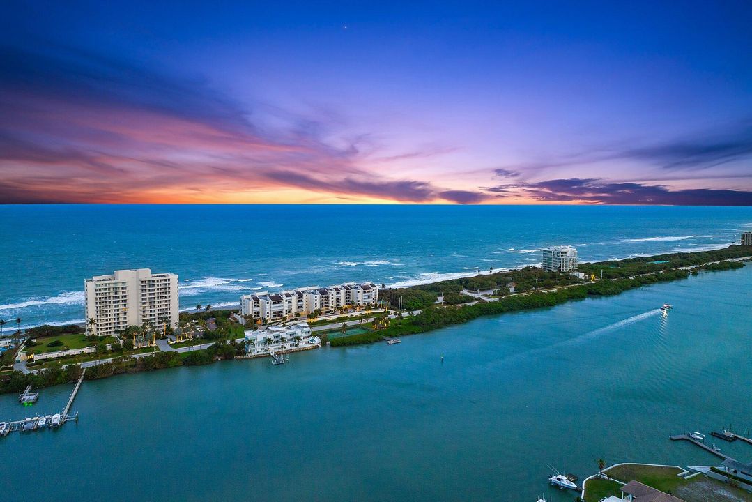 For Sale: $2,350,000 (2 beds, 2 baths, 2358 Square Feet)