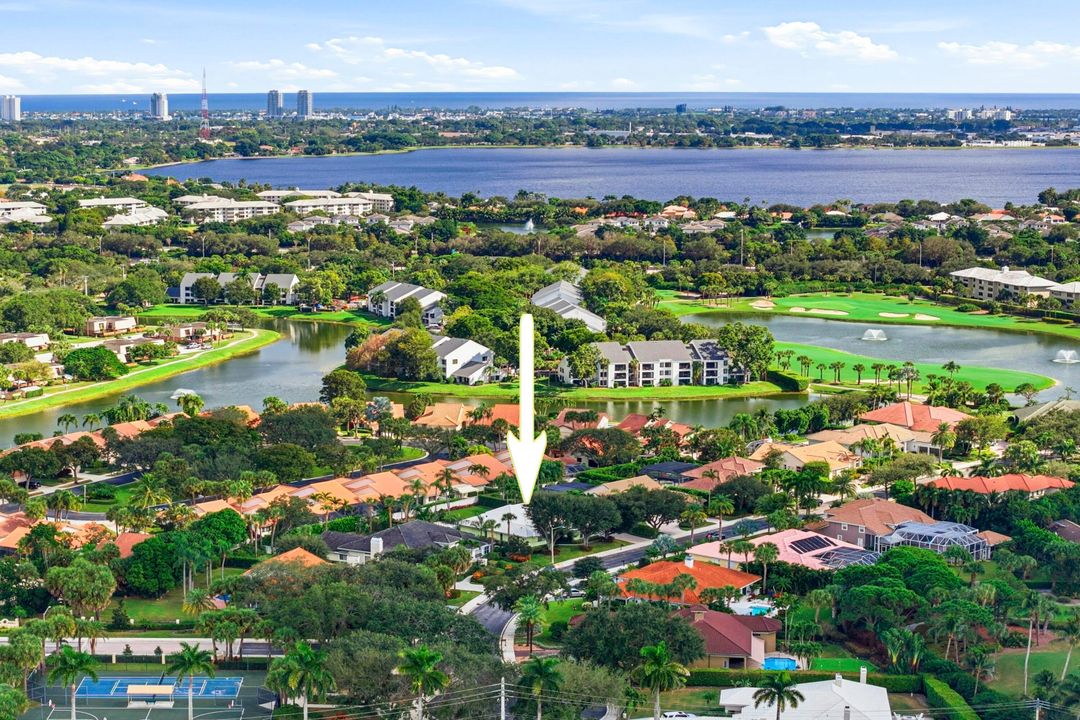 待售: $1,700,000 (4 贝兹, 3 浴室, 2845 平方英尺)