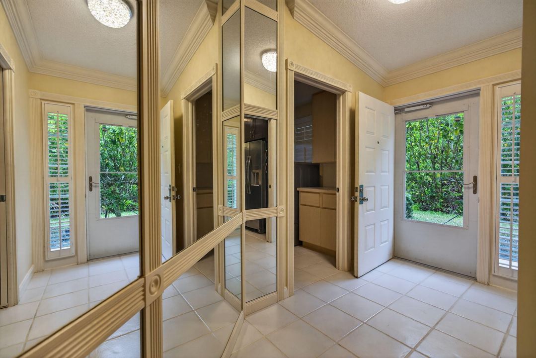 For Sale: $470,000 (2 beds, 2 baths, 1610 Square Feet)