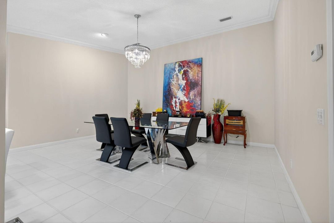 For Sale: $470,000 (2 beds, 2 baths, 1610 Square Feet)