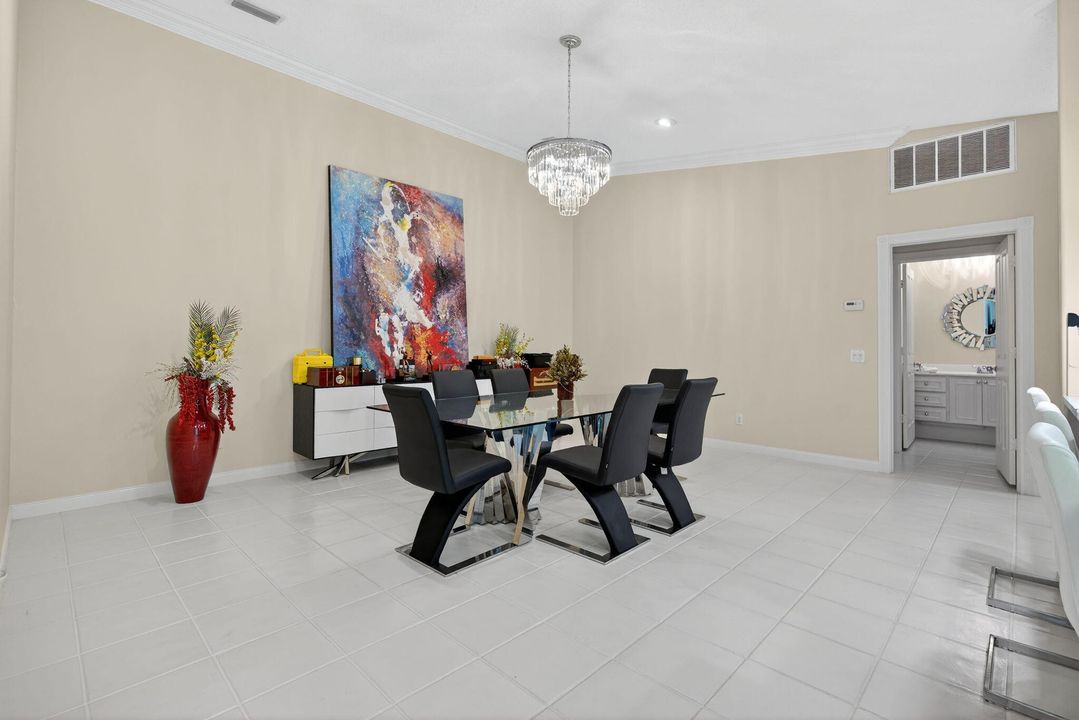 For Sale: $470,000 (2 beds, 2 baths, 1610 Square Feet)