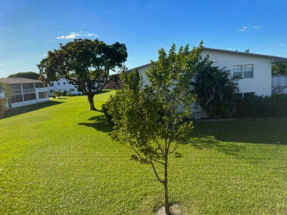 For Sale: $104,900 (1 beds, 1 baths, 646 Square Feet)