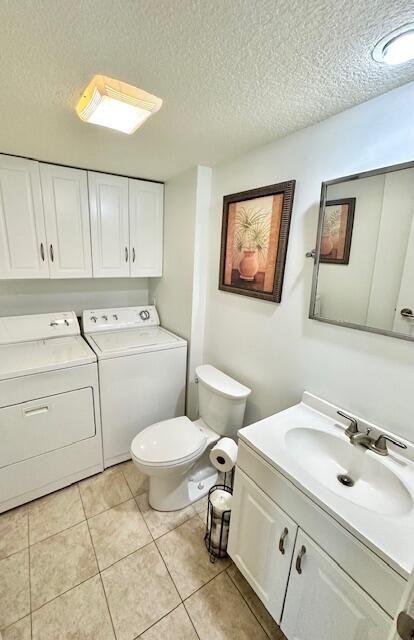 На продажу: $257,000 (2 спален, 2 ванн, 1236 Квадратных фут)