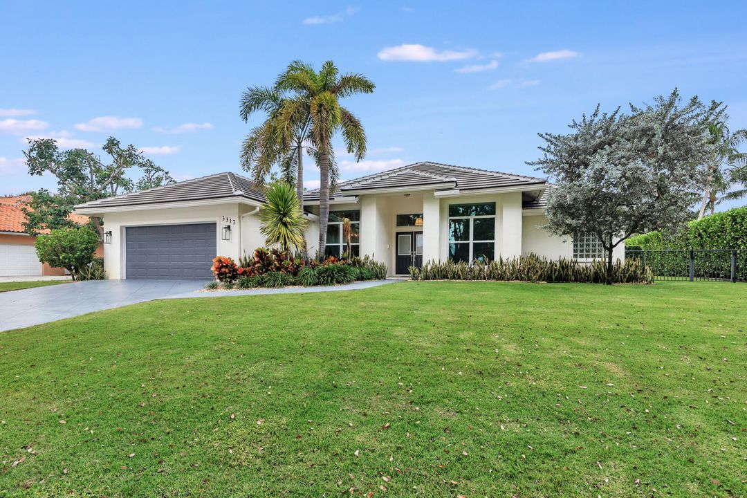 待售: $2,500,000 (4 贝兹, 3 浴室, 2733 平方英尺)