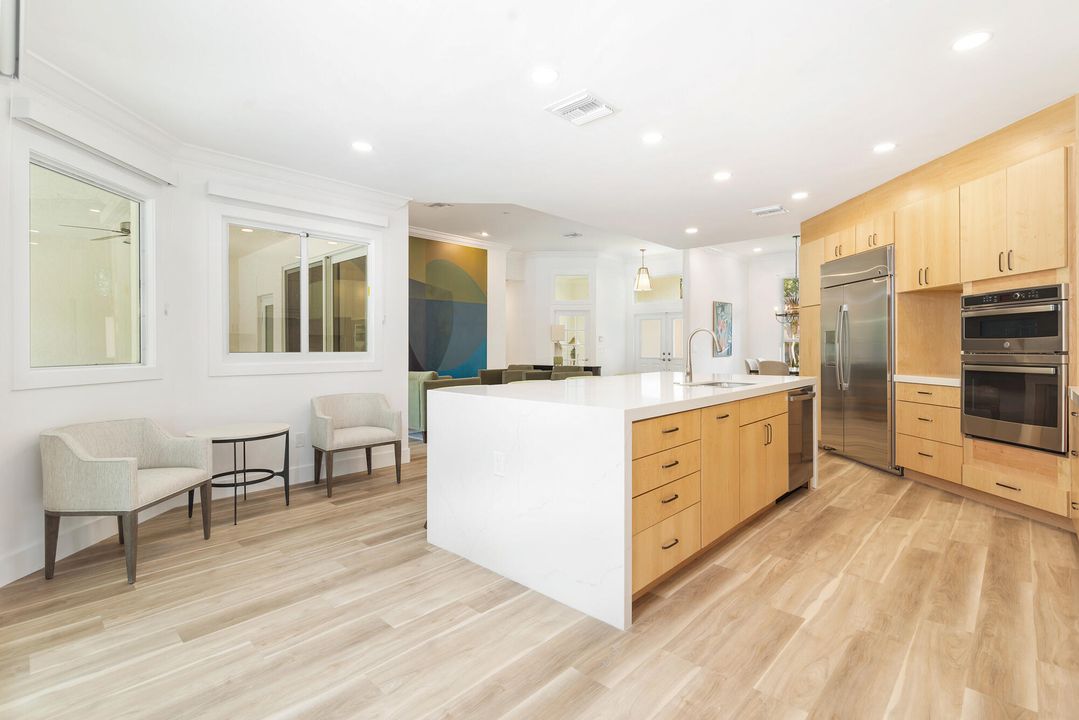 待售: $2,500,000 (4 贝兹, 3 浴室, 2733 平方英尺)