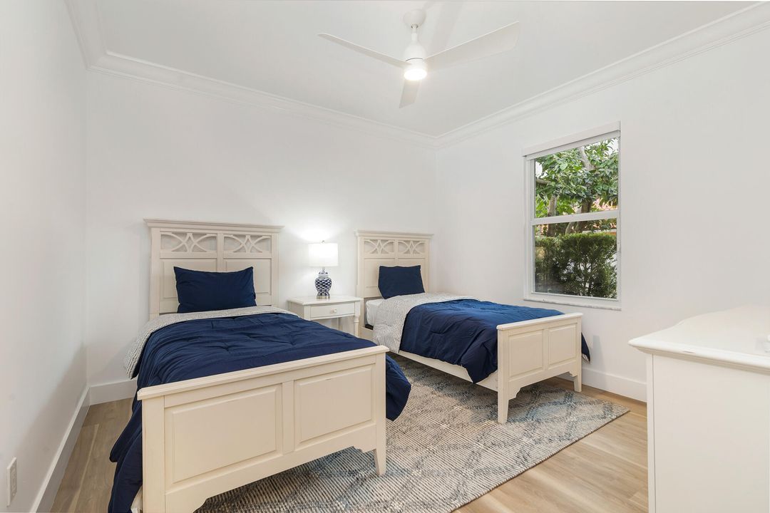 待售: $2,500,000 (4 贝兹, 3 浴室, 2733 平方英尺)