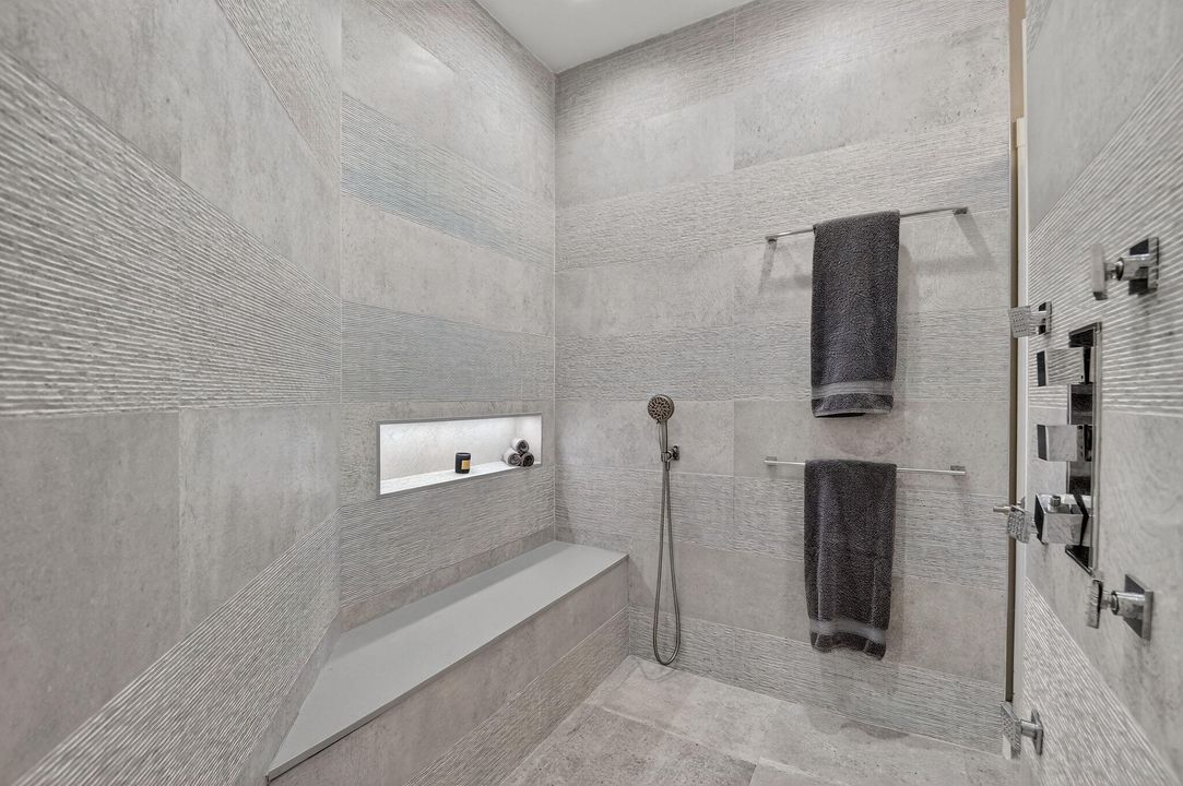 For Sale: $525,000 (3 beds, 3 baths, 2116 Square Feet)