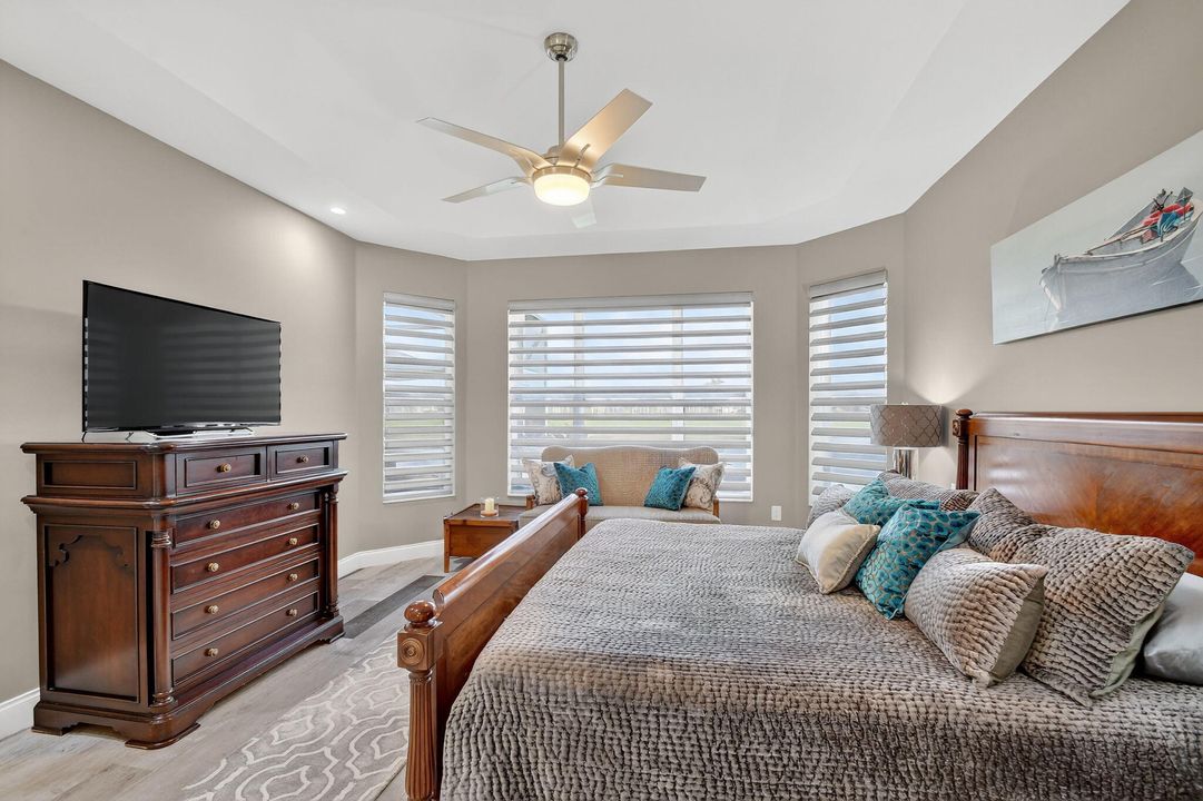 For Sale: $525,000 (3 beds, 3 baths, 2116 Square Feet)