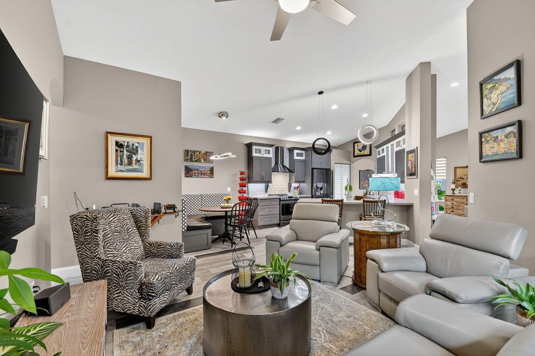 For Sale: $525,000 (3 beds, 3 baths, 2116 Square Feet)