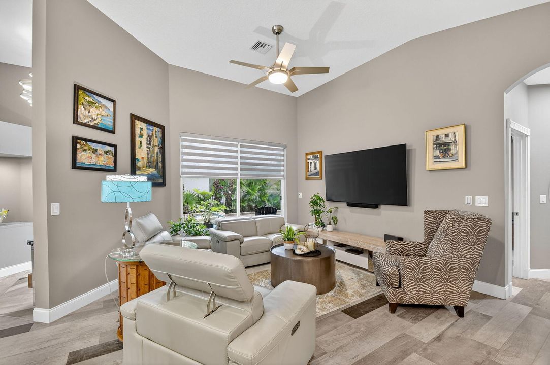 For Sale: $525,000 (3 beds, 3 baths, 2116 Square Feet)