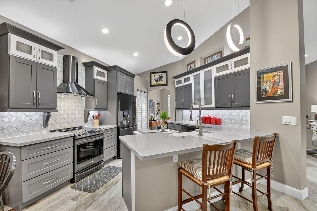 For Sale: $525,000 (3 beds, 3 baths, 2116 Square Feet)