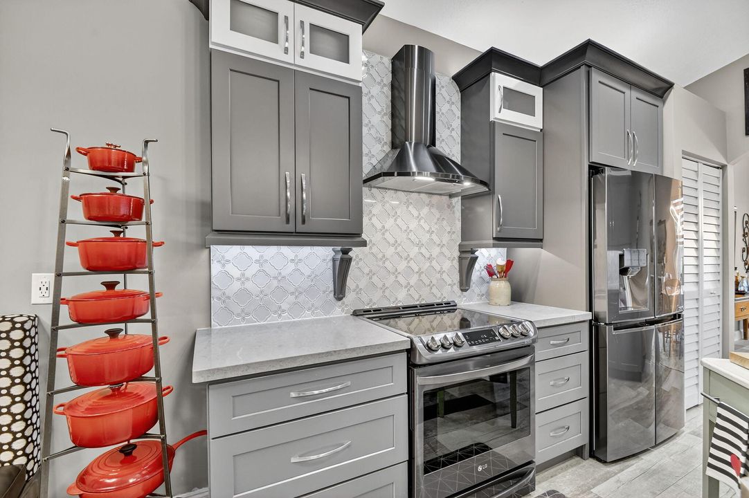 For Sale: $525,000 (3 beds, 3 baths, 2116 Square Feet)