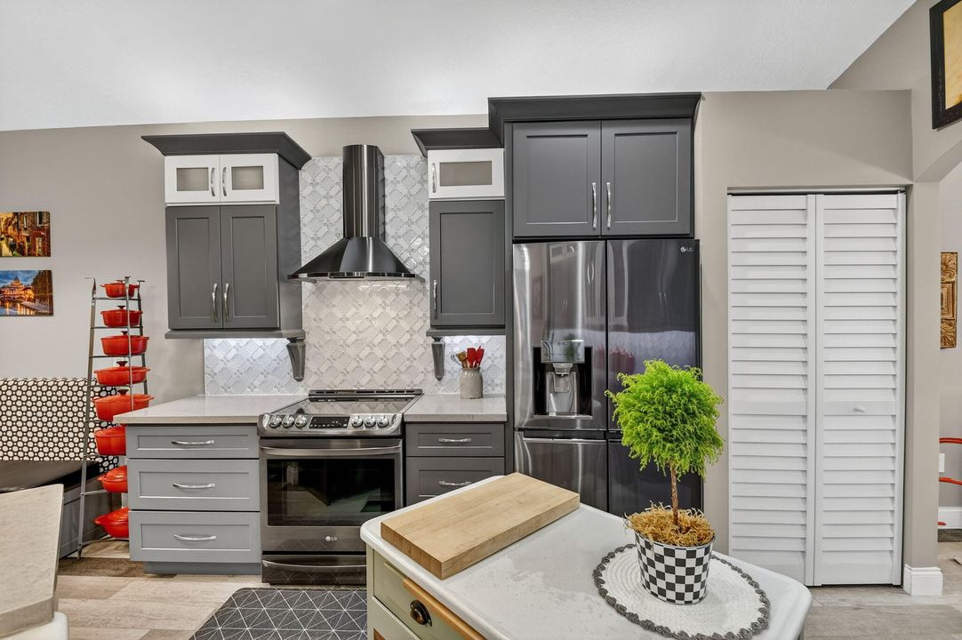 For Sale: $525,000 (3 beds, 3 baths, 2116 Square Feet)