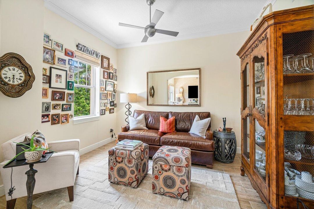 待售: $1,295,000 (3 贝兹, 2 浴室, 2038 平方英尺)