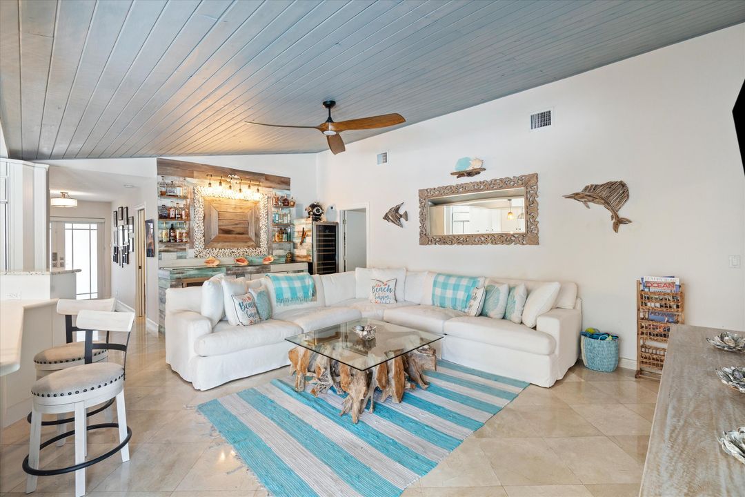 For Rent: $29,500 (4 beds, 2 baths, 2724 Square Feet)