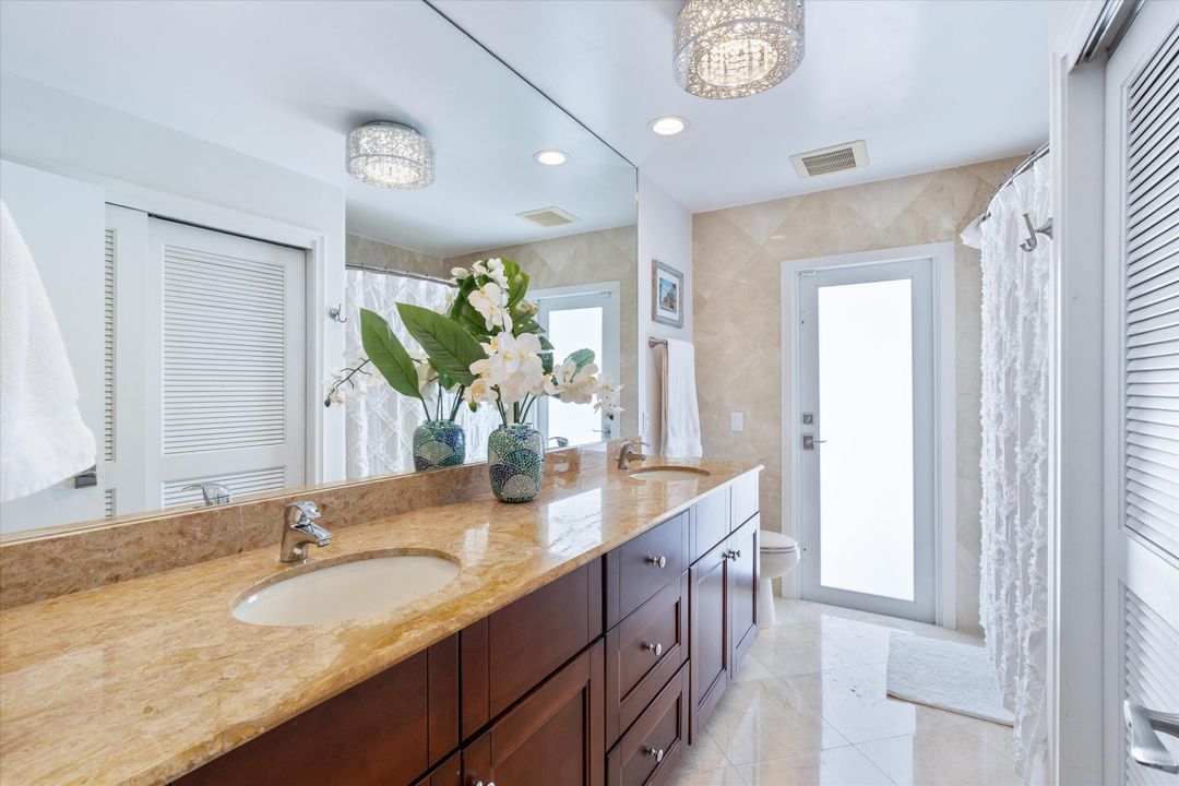 For Rent: $29,500 (4 beds, 2 baths, 2724 Square Feet)