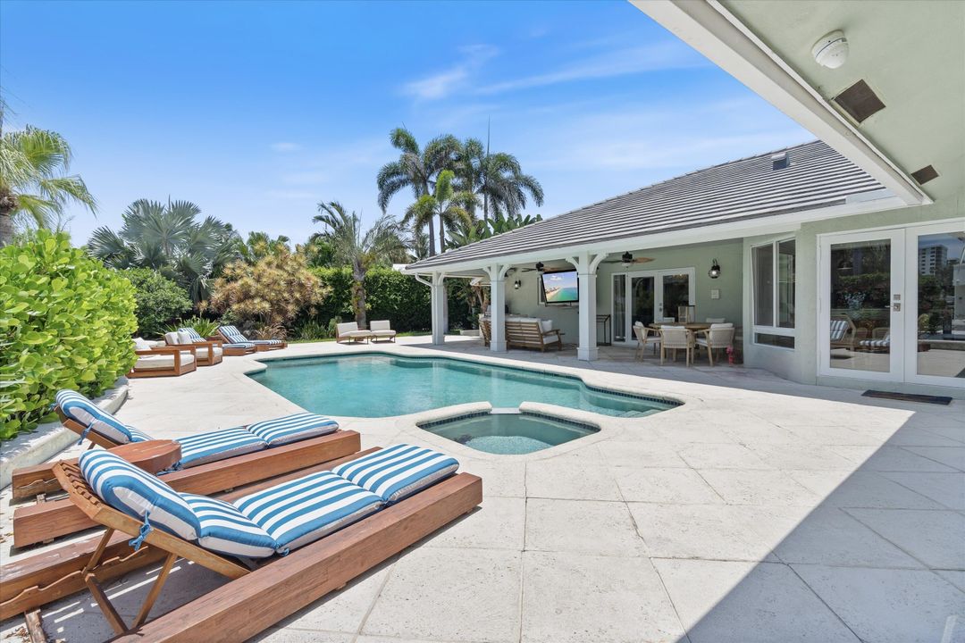 For Rent: $29,500 (4 beds, 2 baths, 2724 Square Feet)