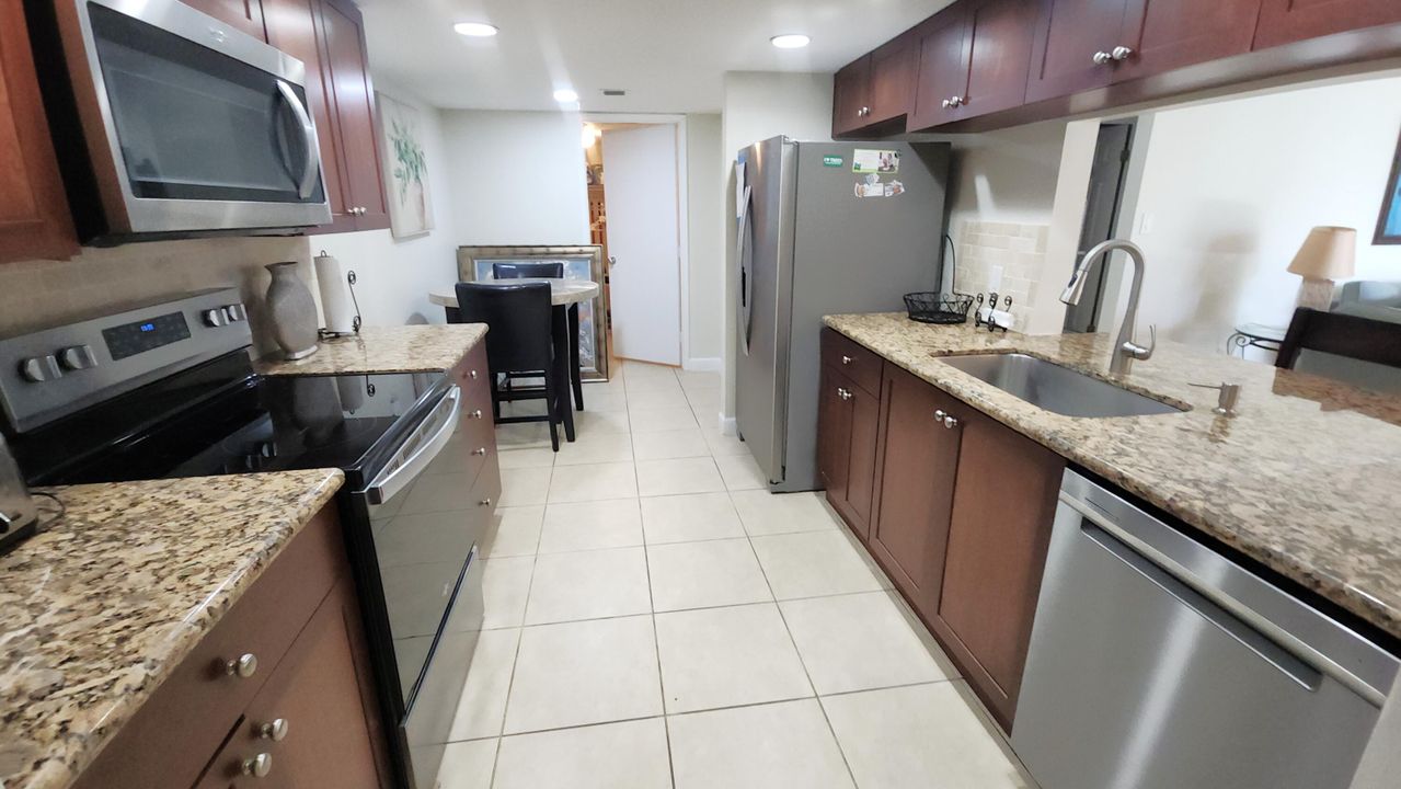 В аренду: $5,500 (2 спален, 2 ванн, 1160 Квадратных фут)