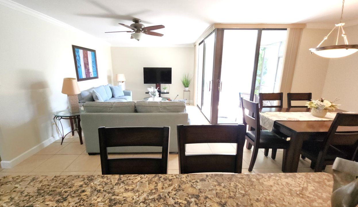 В аренду: $5,500 (2 спален, 2 ванн, 1160 Квадратных фут)