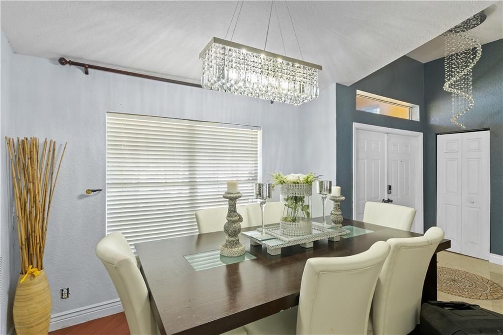 For Sale: $484,900 (4 beds, 2 baths, 1998 Square Feet)