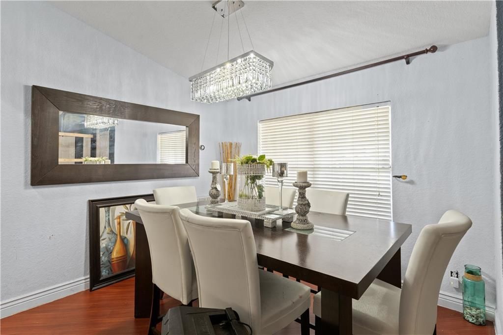 For Sale: $484,900 (4 beds, 2 baths, 1998 Square Feet)