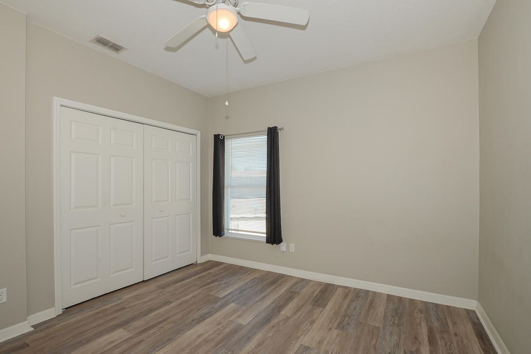 For Sale: $525,000 (4 beds, 3 baths, 2727 Square Feet)