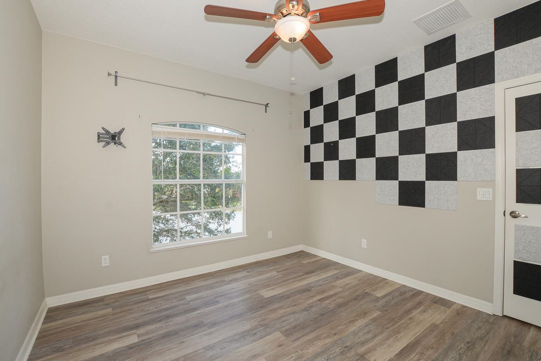 For Sale: $525,000 (4 beds, 3 baths, 2727 Square Feet)