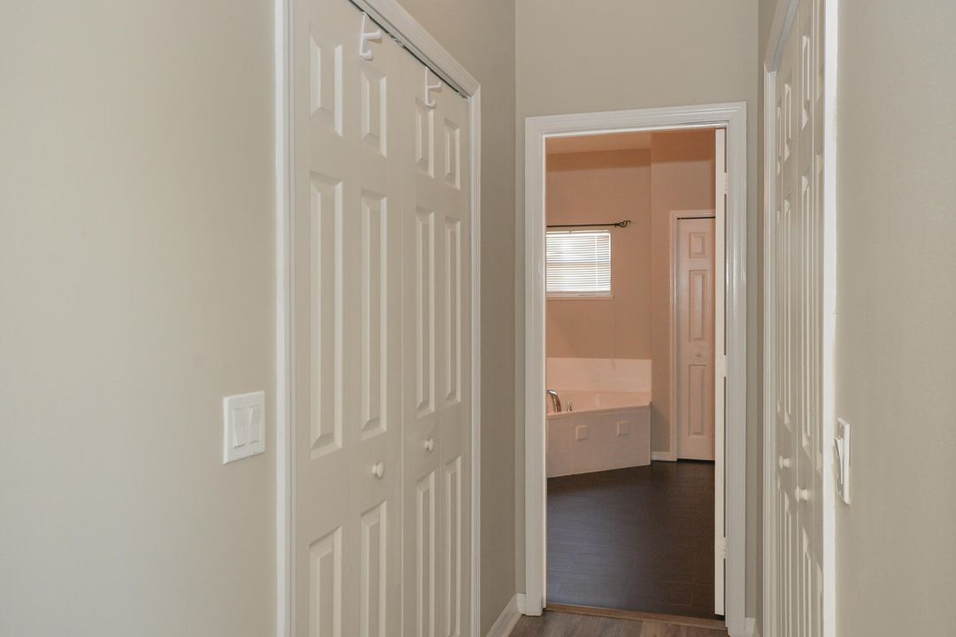 For Sale: $525,000 (4 beds, 3 baths, 2727 Square Feet)