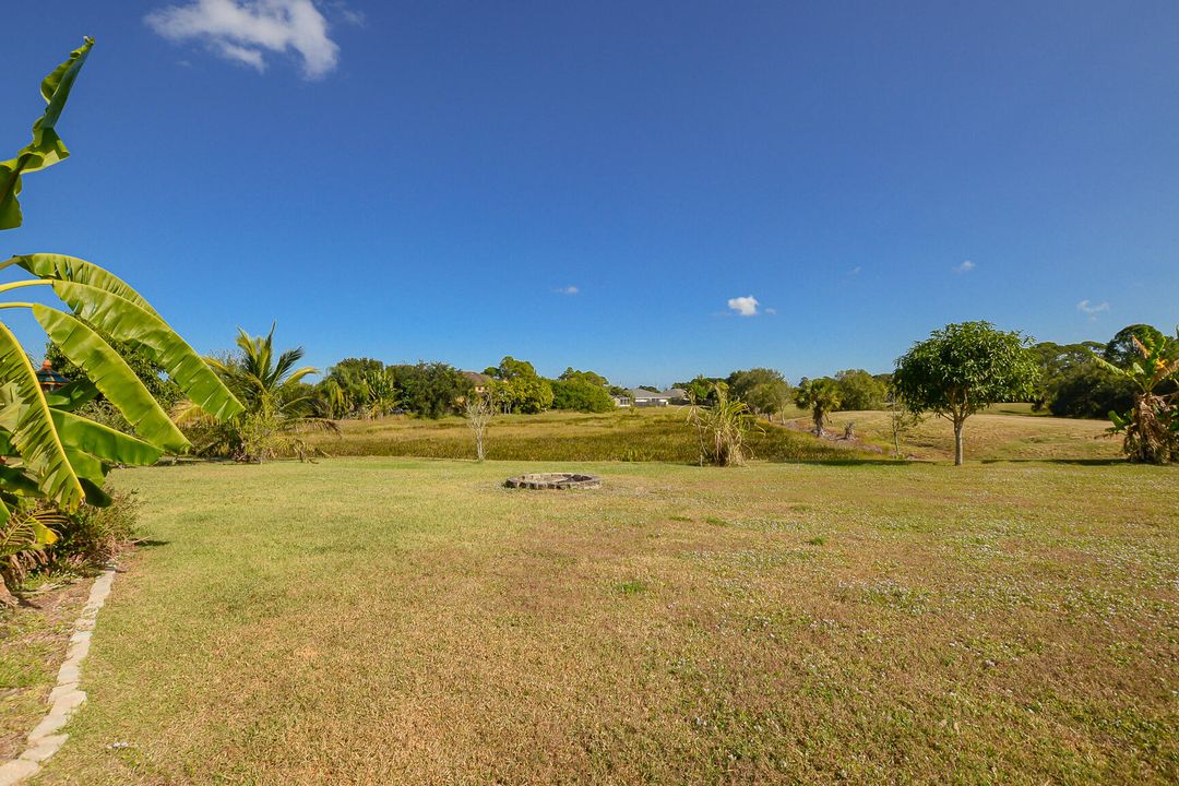 For Sale: $525,000 (4 beds, 3 baths, 2727 Square Feet)