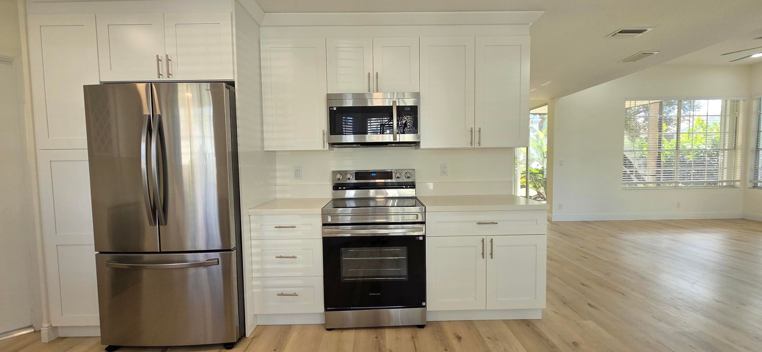 For Rent: $3,600 (3 beds, 2 baths, 1566 Square Feet)