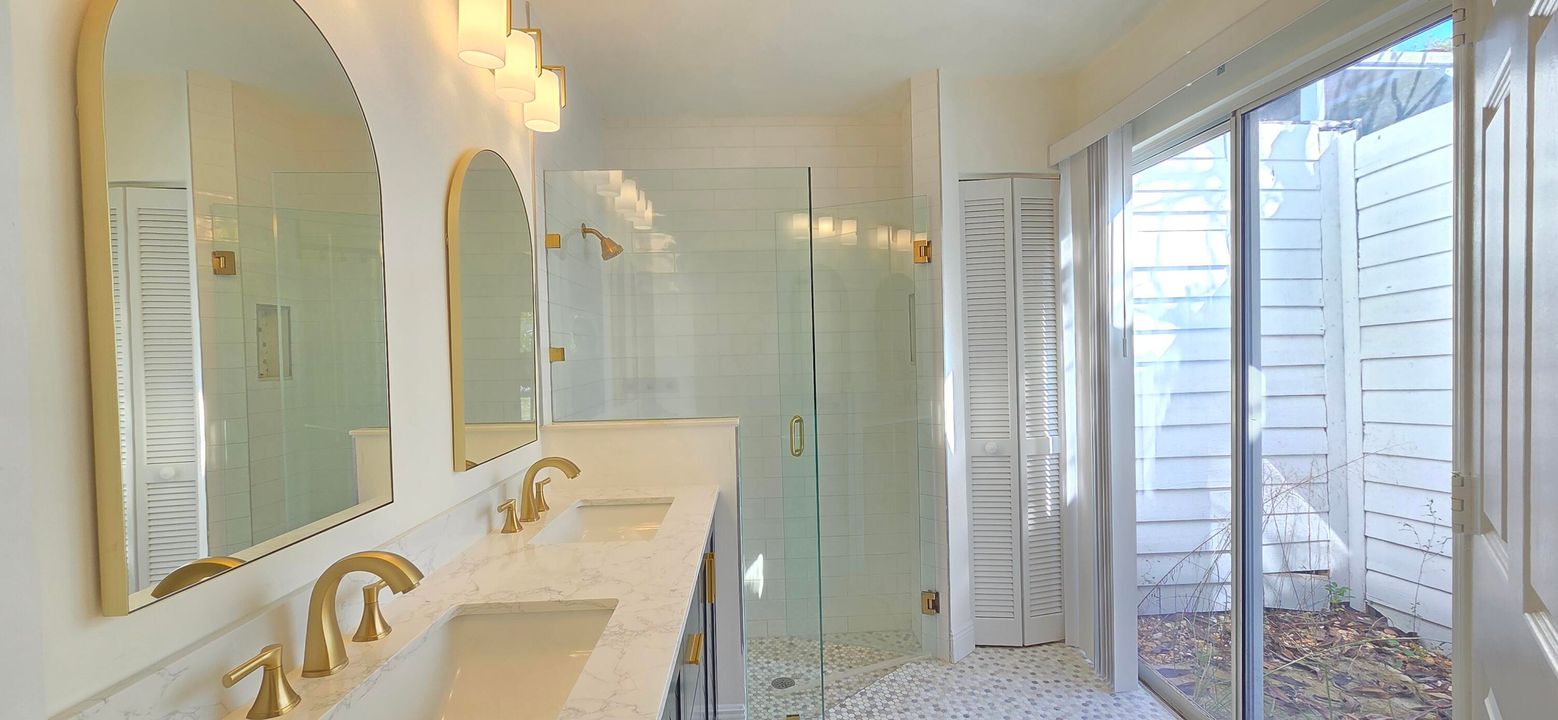 For Rent: $3,600 (3 beds, 2 baths, 1566 Square Feet)