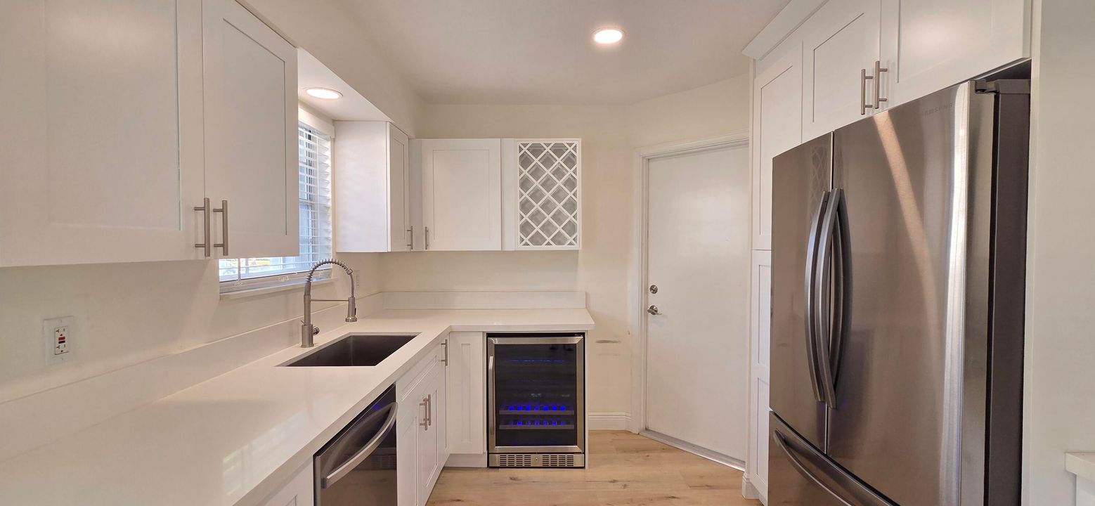 For Rent: $3,600 (3 beds, 2 baths, 1566 Square Feet)