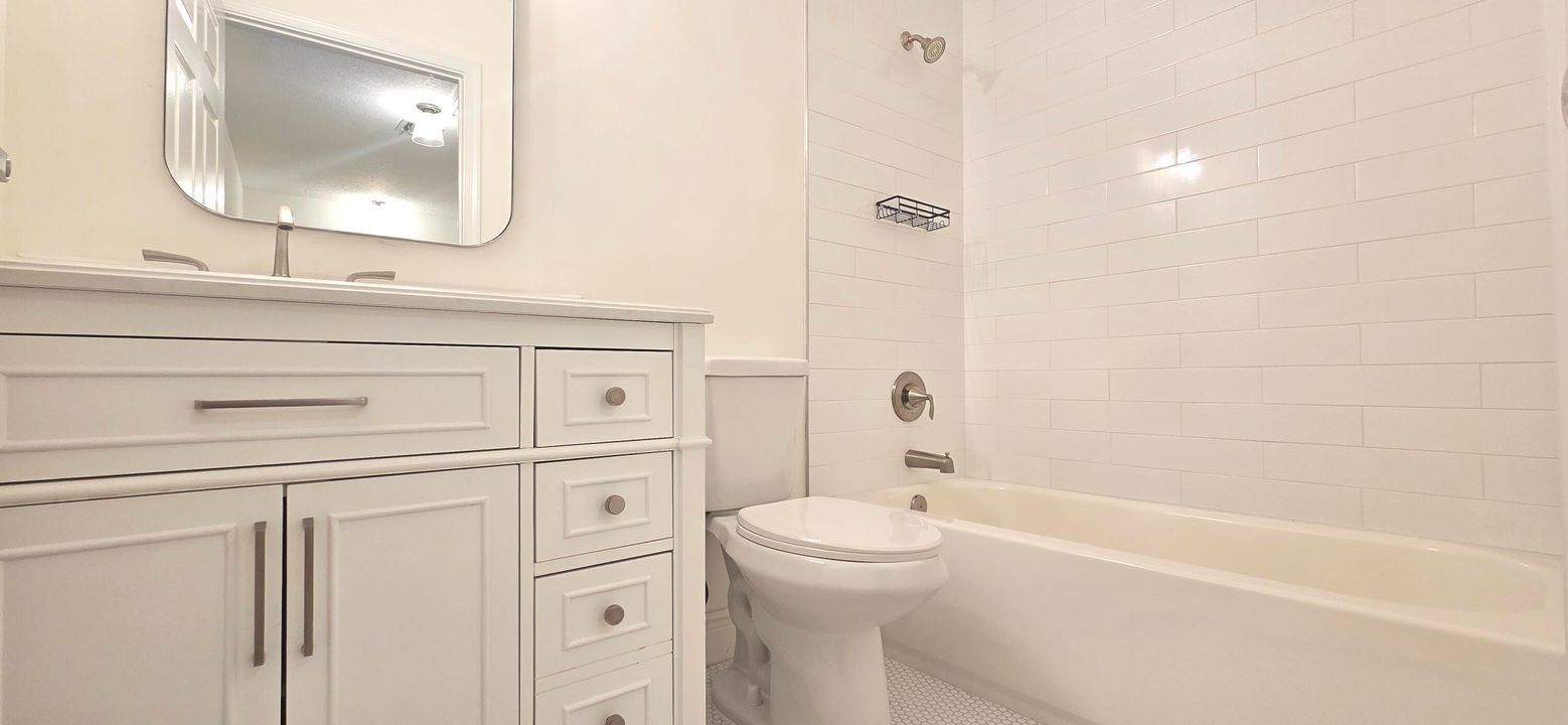 For Rent: $3,600 (3 beds, 2 baths, 1566 Square Feet)