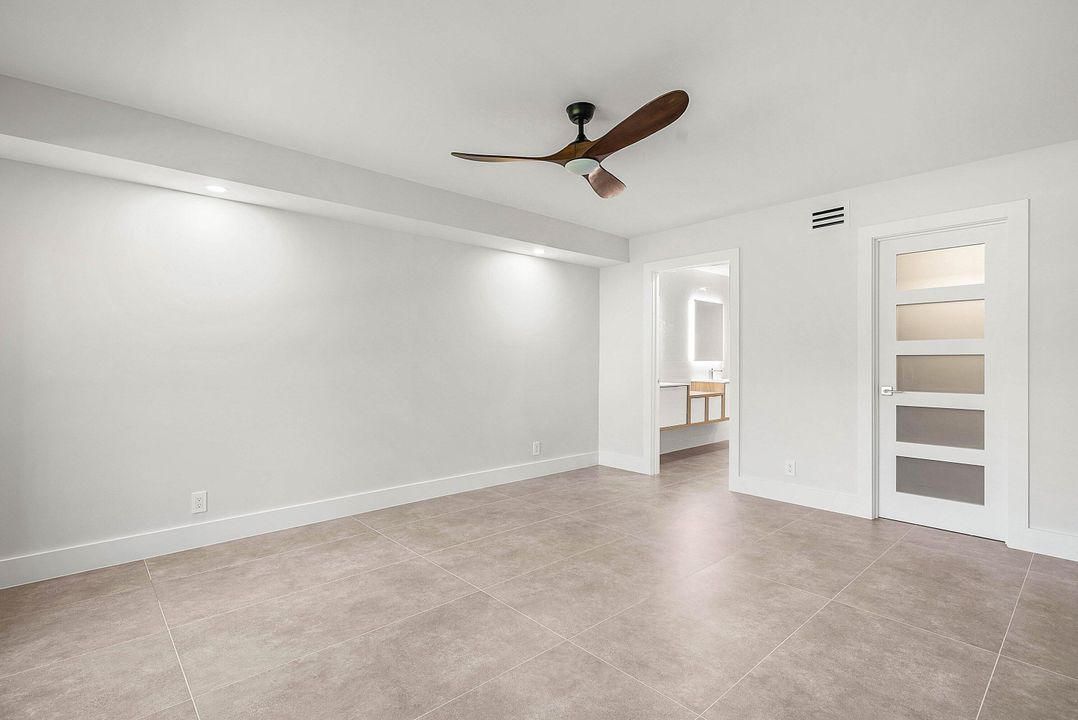 For Sale: $760,000 (3 beds, 2 baths, 1958 Square Feet)