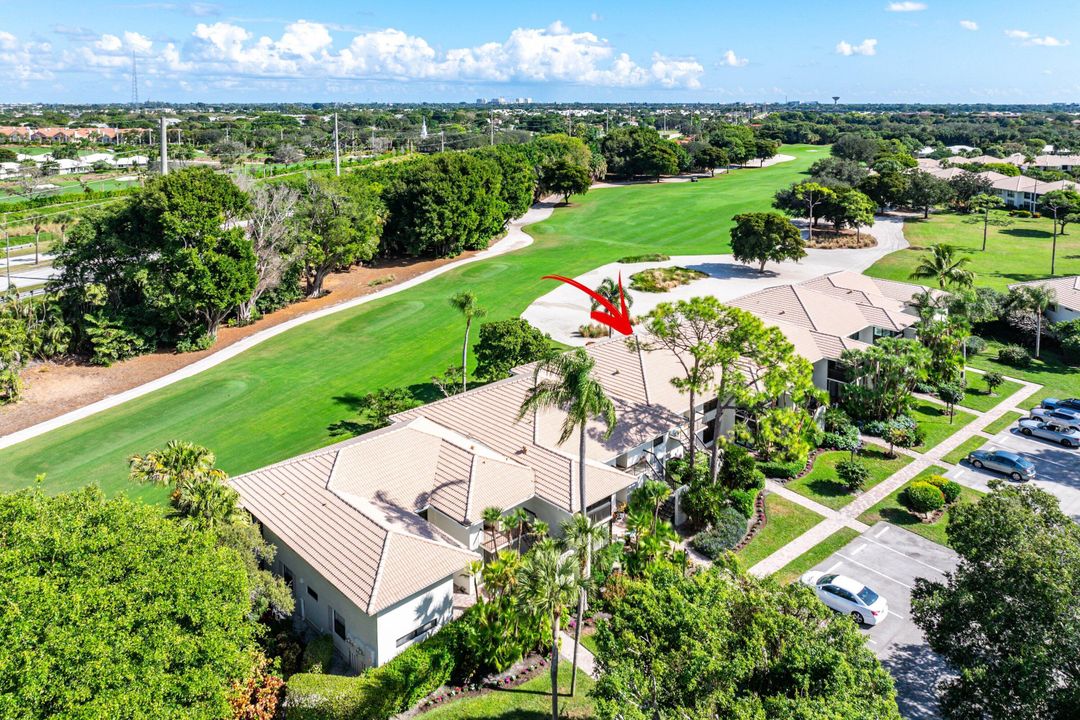 For Sale: $760,000 (3 beds, 2 baths, 1958 Square Feet)
