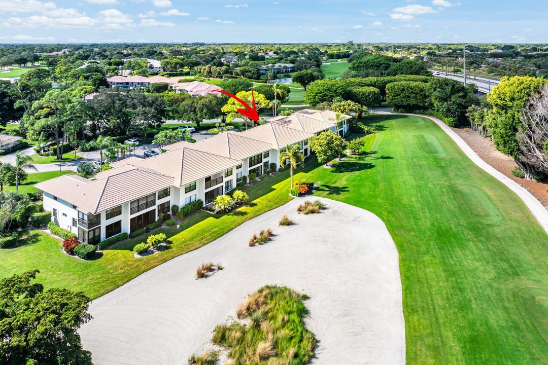 For Sale: $760,000 (3 beds, 2 baths, 1958 Square Feet)